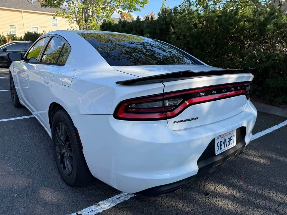 2015 Dodge Charger 7th Gen - Image 4 of 15