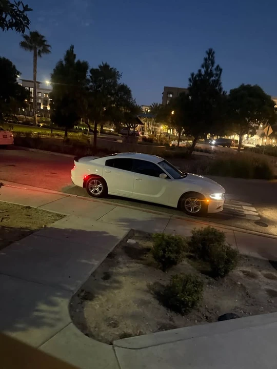 2015 Dodge Charger 7th Gen - Image 2 of 3