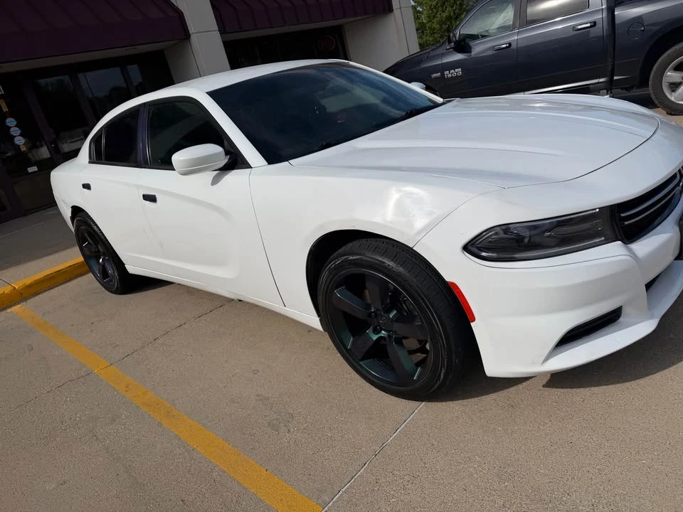 2015 Dodge Charger 7th Gen - Image 2 of 5