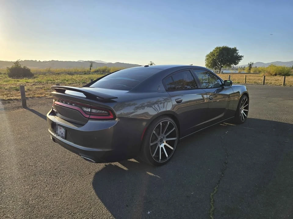 2015 Dodge Charger 7th Gen - Image 2 of 11