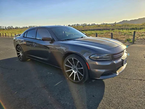 2015 Dodge Charger SE Sedan 4D