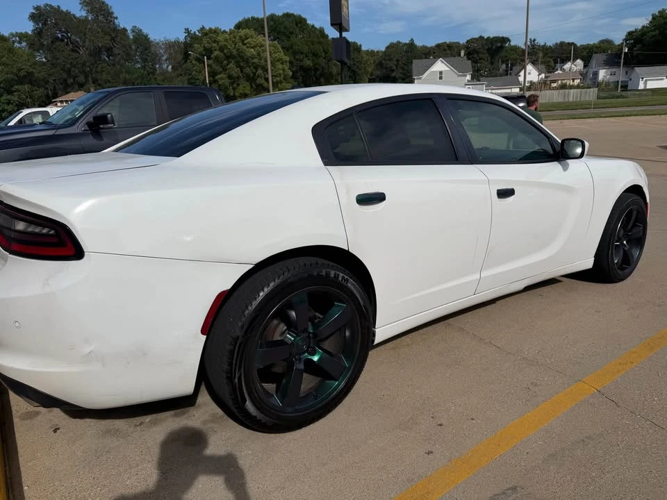 2015 Dodge Charger 7th Gen - Image 3 of 5