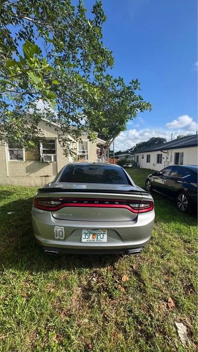 2015 Dodge Charger 7th Gen - Image 2 of 7
