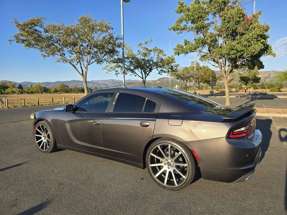2015 Dodge Charger 7th Gen - Image 4 of 11
