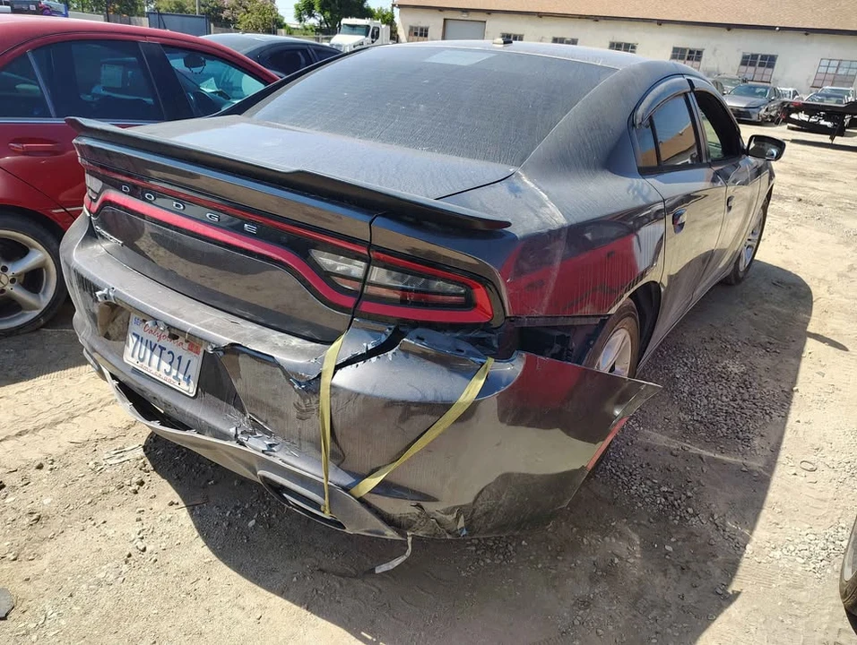 2015 Dodge Charger 7th Gen - Image 4 of 8