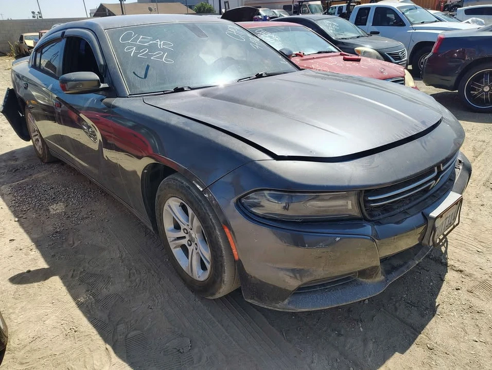 2015 Dodge Charger 7th Gen - Image 5 of 8