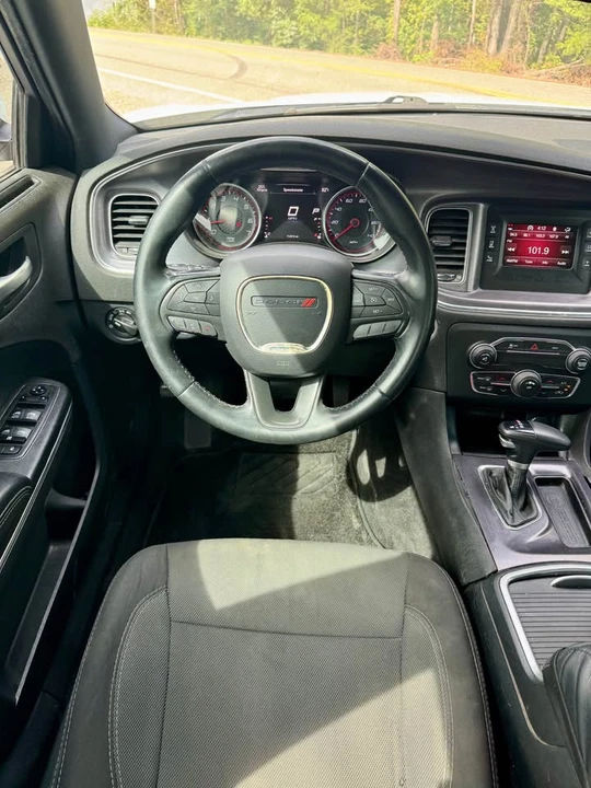 2015 Dodge Charger 7th Gen - Image 11 of 19