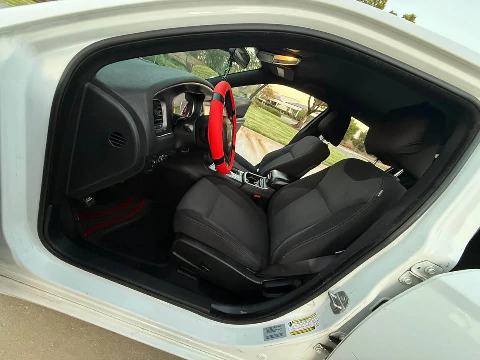 2015 Dodge Charger 7th Gen - Image 18 of 18