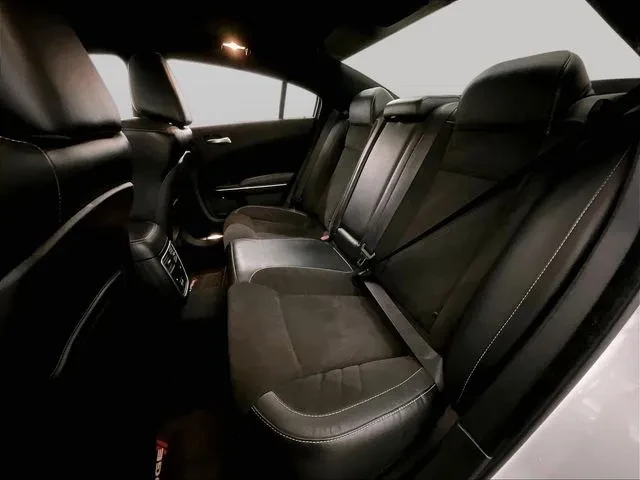 2015 Dodge Charger SRT Hellcat 7th Gen - Image 27 of 31