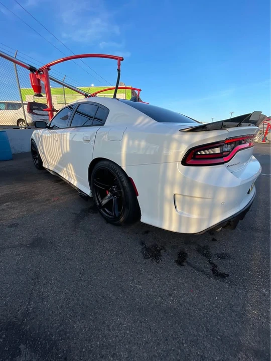 2015 Dodge Charger SRT Hellcat 7th Gen - Image 5 of 6