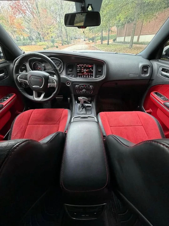 2015 Dodge Charger SRT & 392 7th Gen - Image 4 of 11