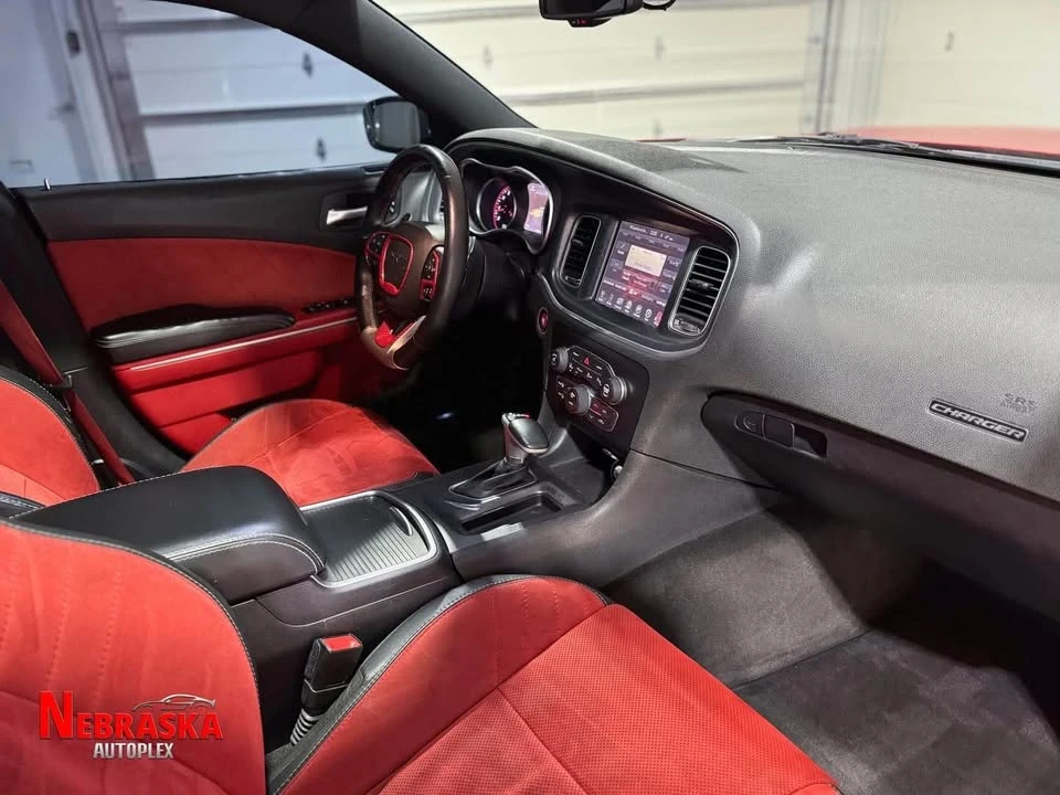 2015 Dodge Charger SRT & 392 7th Gen - Image 16 of 18