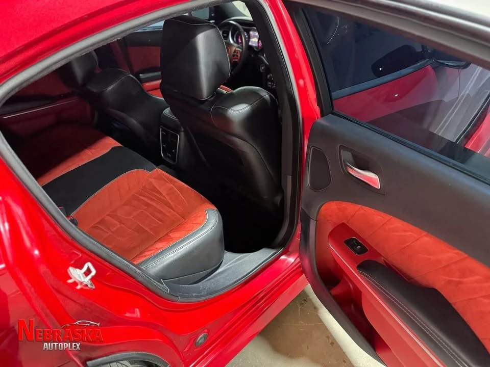 2015 Dodge Charger SRT & 392 7th Gen - Image 13 of 18