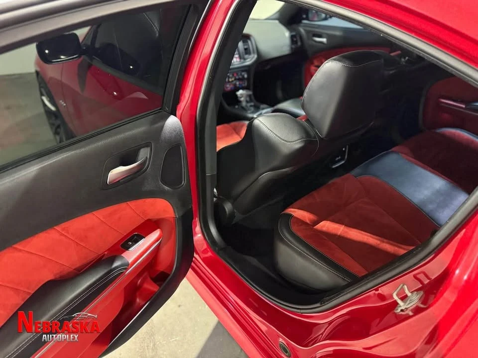 2015 Dodge Charger SRT & 392 7th Gen - Image 7 of 18