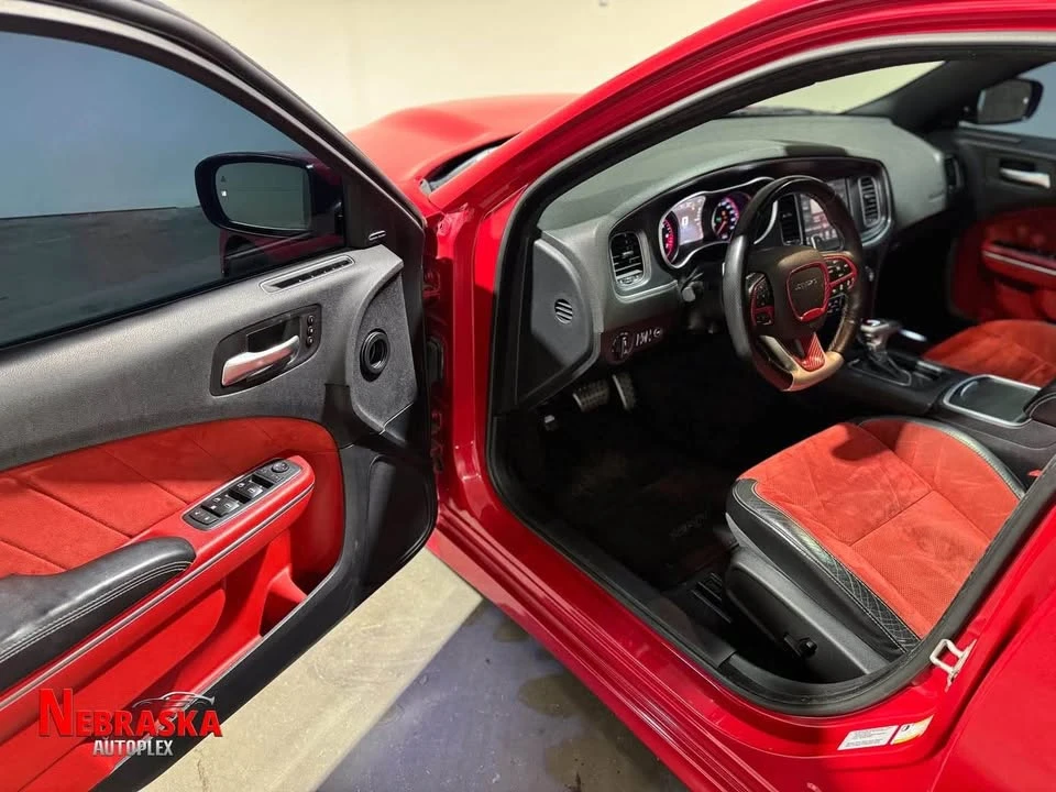 2015 Dodge Charger SRT & 392 7th Gen - Image 5 of 18