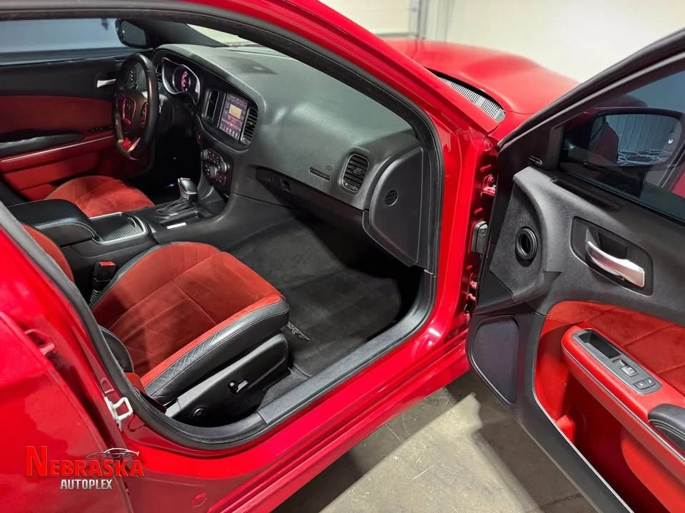 2015 Dodge Charger SRT & 392 7th Gen - Image 15 of 18