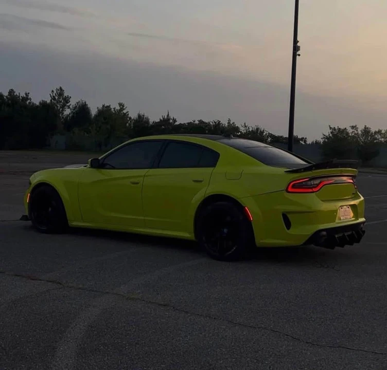2015 Dodge Charger SRT Hellcat 7th Gen - Image 3 of 7