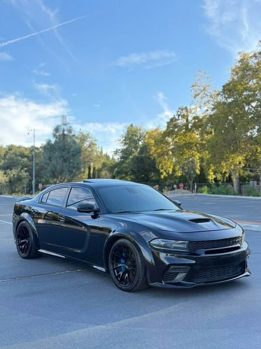 2015 Dodge Charger SRT & 392 7th Gen - Image 2 of 15