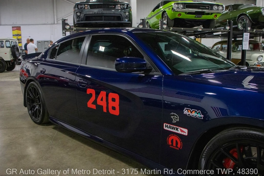 2015 Dodge Charger SRT Hellcat 7th Gen - Image 24 of 31