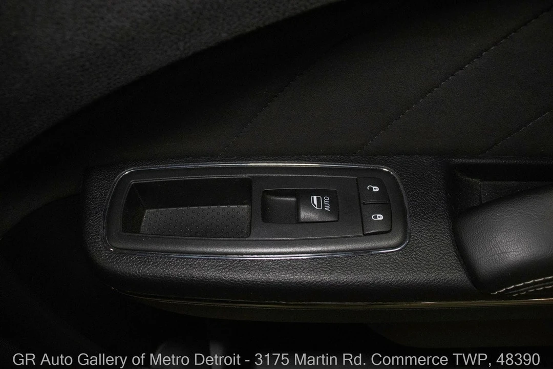 2015 Dodge Charger SRT Hellcat 7th Gen - Image 27 of 31