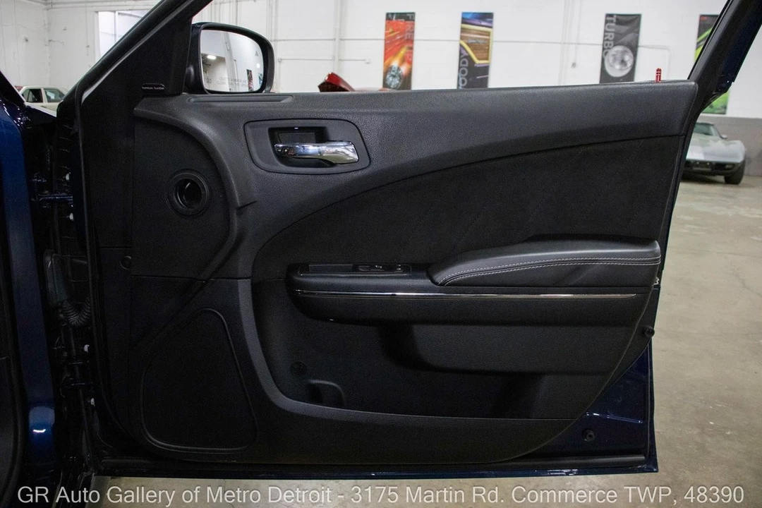2015 Dodge Charger SRT Hellcat 7th Gen - Image 24 of 31