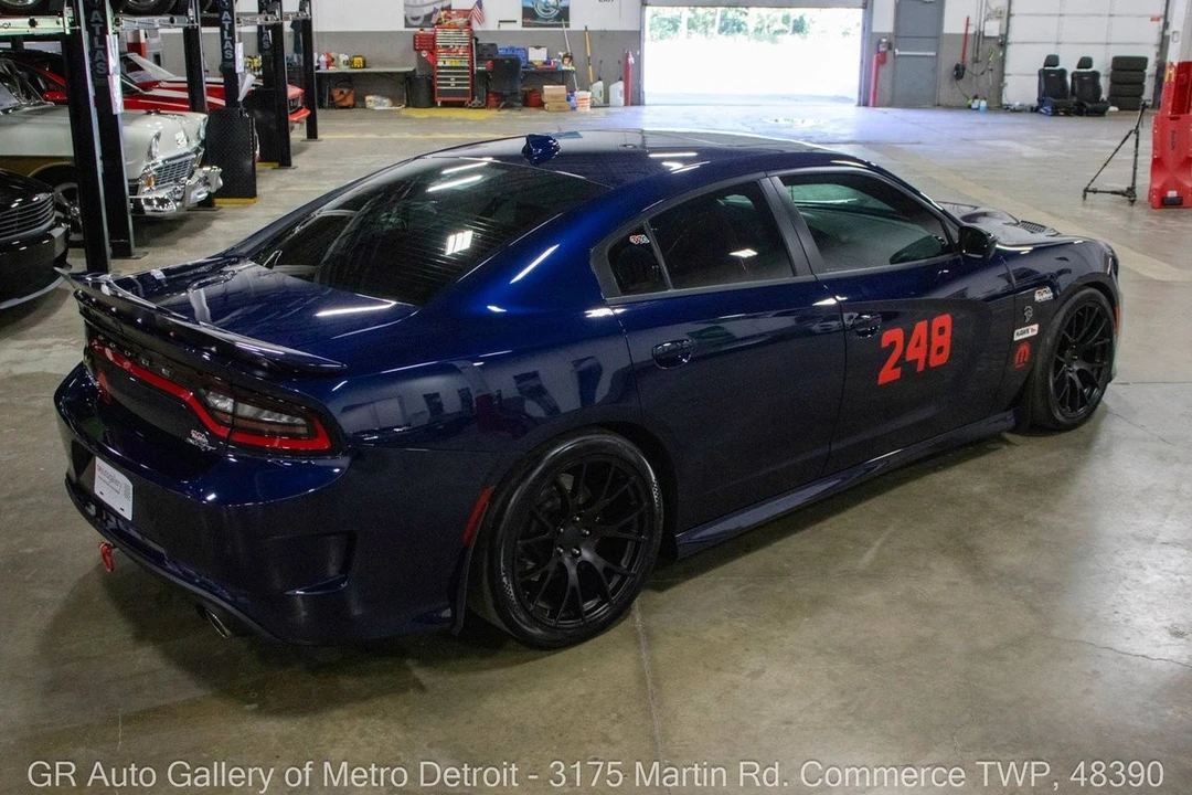 2015 Dodge Charger SRT Hellcat 7th Gen - Image 6 of 31