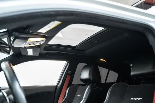 2015 Dodge Charger SRT Hellcat 7th Gen - Image 7 of 9