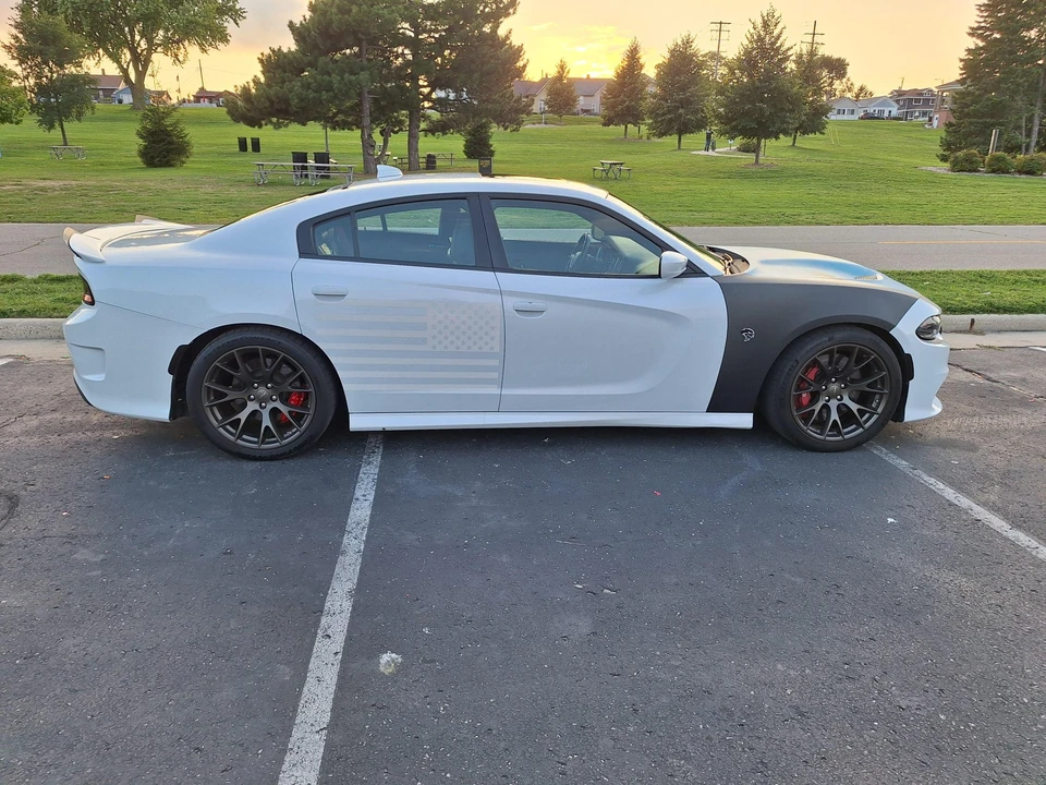 2015 Dodge Charger SRT Hellcat 7th Gen - Image 12 of 31