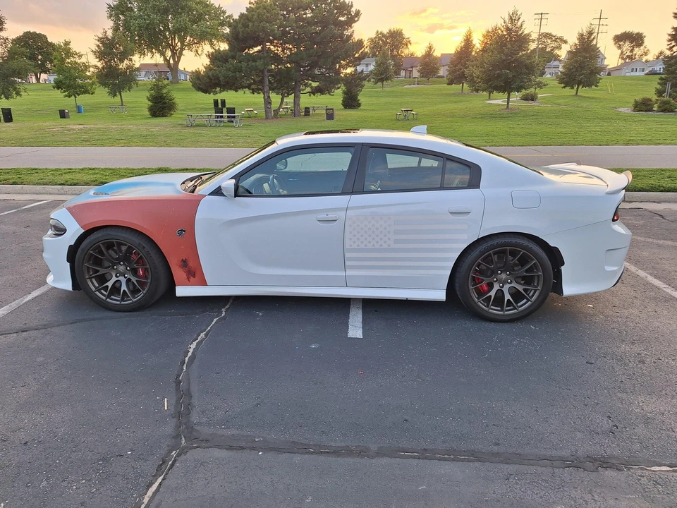 2015 Dodge Charger SRT Hellcat 7th Gen - Image 4 of 31