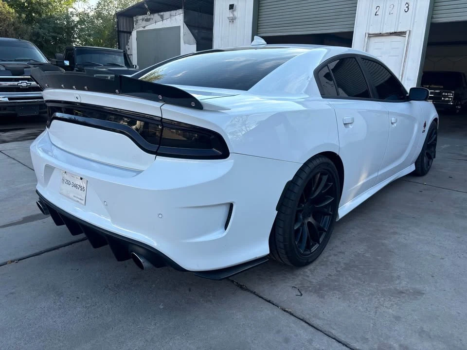 2015 Dodge Charger SRT Hellcat 7th Gen - Image 4 of 13