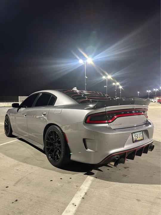 2015 Dodge Charger SRT Hellcat 7th Gen - Image 7 of 20