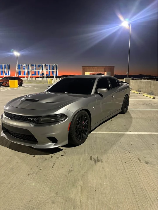 2015 Dodge Charger SRT Hellcat 7th Gen - Image 9 of 20