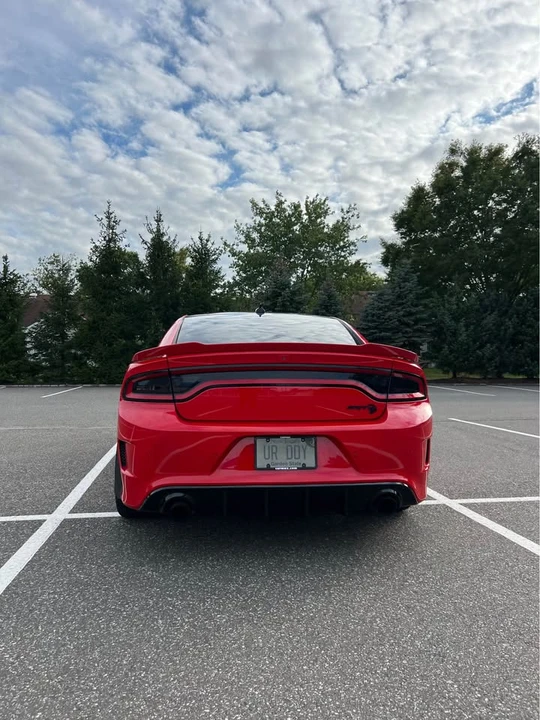 2015 Dodge Charger SRT Hellcat 7th Gen - Image 4 of 9