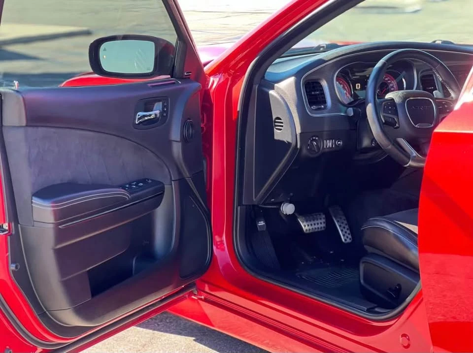 2015 Dodge Charger SRT Hellcat 7th Gen - Image 8 of 12