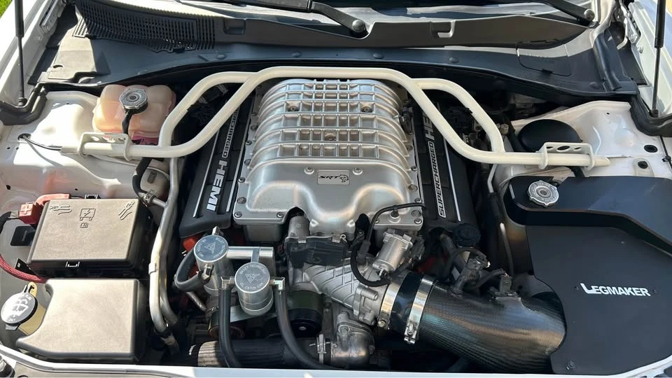 2015 Dodge Charger SRT Hellcat 7th Gen - Image 4 of 15