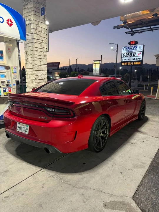 2015 Dodge Charger SRT Hellcat 7th Gen - Image 5 of 9