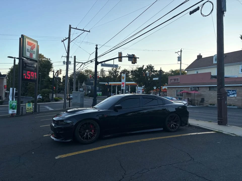 2015 Dodge Charger SRT Hellcat 7th Gen - Image 8 of 18