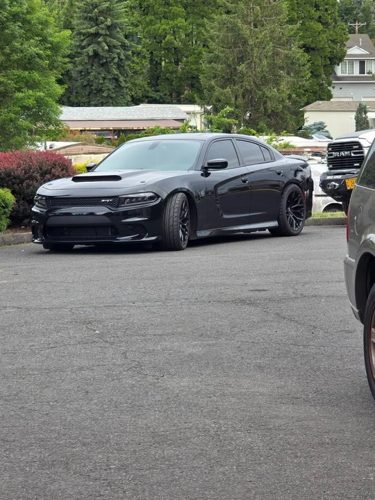 2015 Dodge Charger SRT Hellcat 7th Gen - Image 4 of 11
