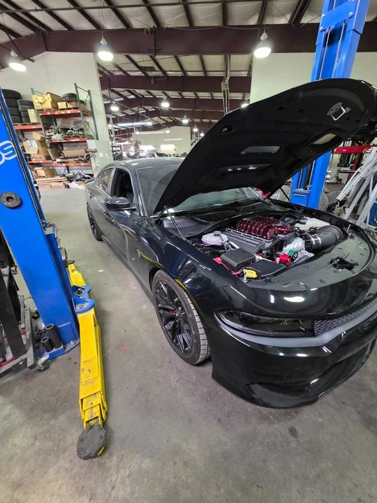 2015 Dodge Charger SRT Hellcat 7th Gen - Image 5 of 11