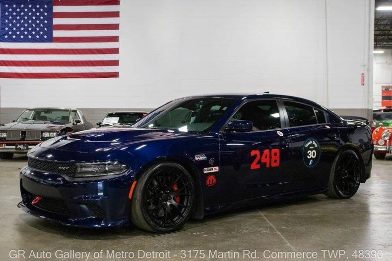 2015 Dodge Charger SRT Hellcat 7th Gen - Image 2 of 31