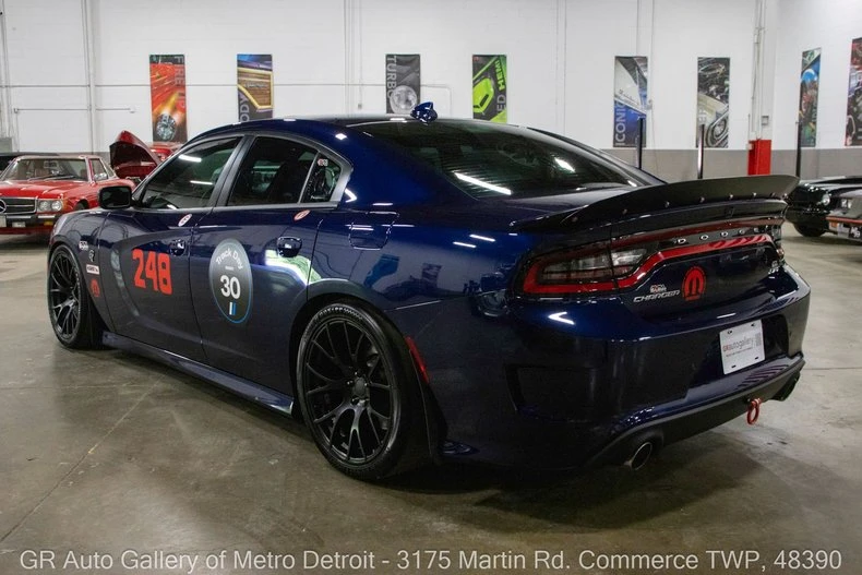 2015 Dodge Charger SRT Hellcat 7th Gen - Image 5 of 31