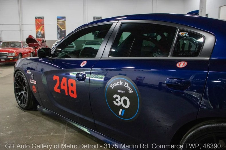 2015 Dodge Charger SRT Hellcat 7th Gen - Image 23 of 31