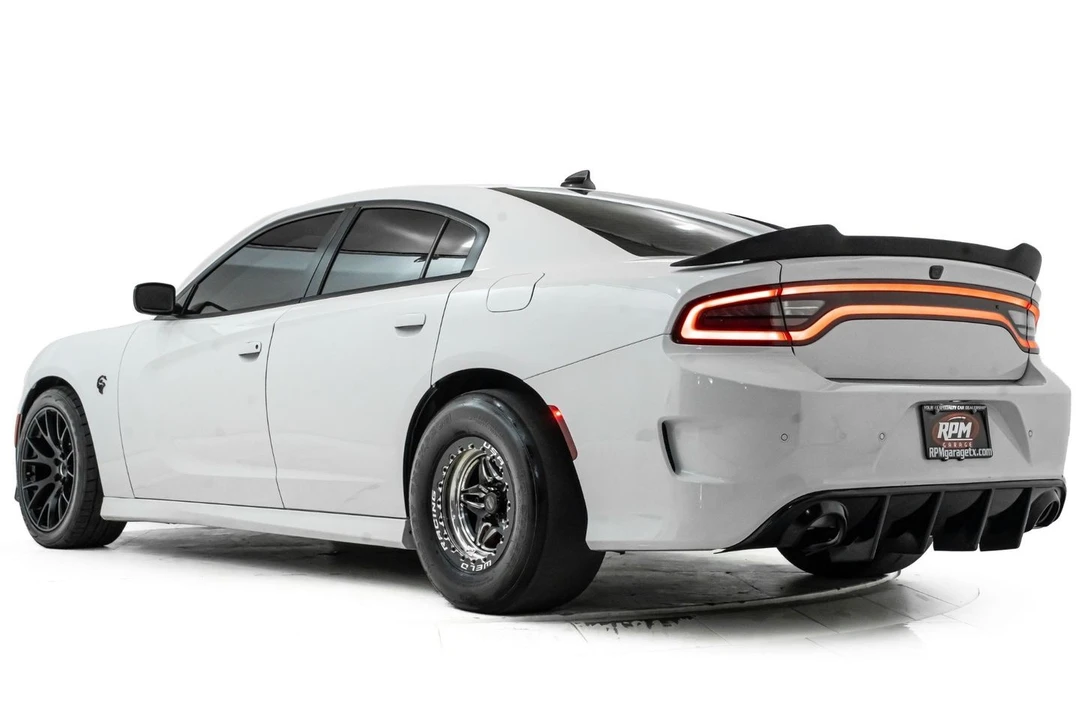 2015 Dodge Charger SRT Hellcat 7th Gen - Image 10 of 21