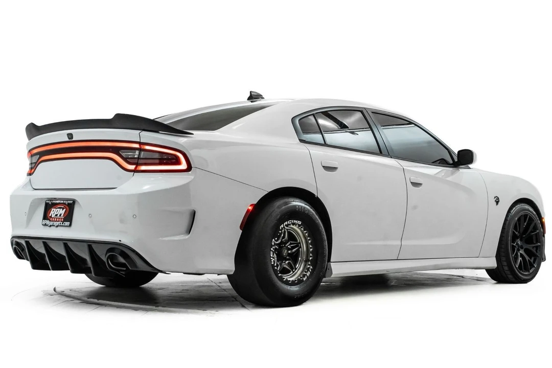 2015 Dodge Charger SRT Hellcat 7th Gen - Image 5 of 21