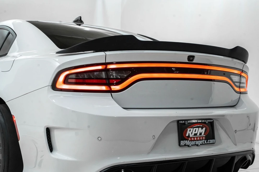 2015 Dodge Charger SRT Hellcat 7th Gen - Image 11 of 21