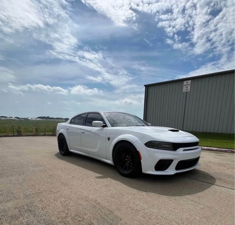 2015 Dodge Charger SRT Hellcat 7th Gen - Image 2 of 11