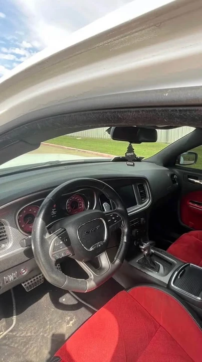 2015 Dodge Charger SRT Hellcat 7th Gen - Image 4 of 11