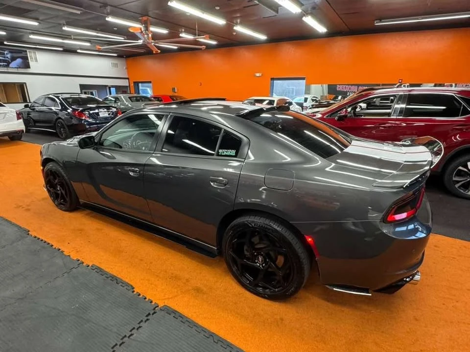 2015 Dodge Charger 7th Gen - Image 4 of 17