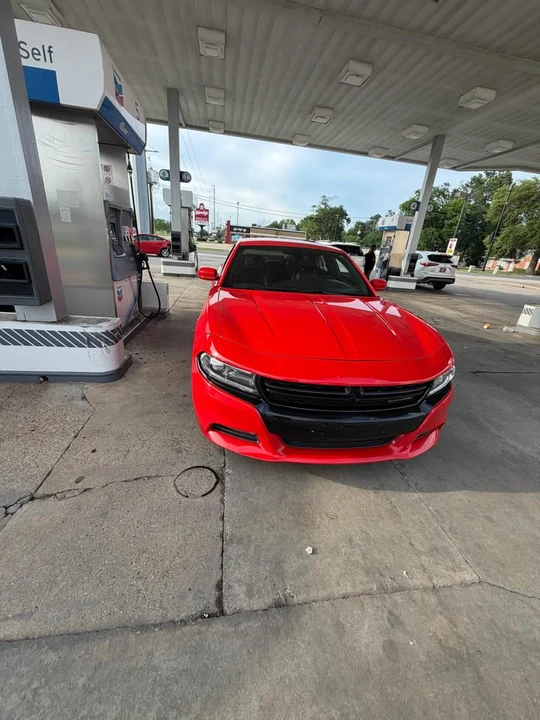 2015 Dodge Charger 7th Gen - Image 5 of 10