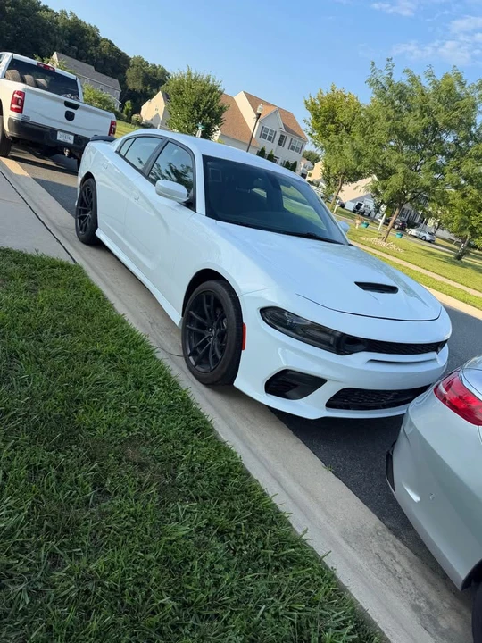 2015 Dodge Charger 7th Gen - Image 5 of 10
